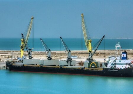 ورود کشتی 3 هزار تنی گندم به بندر نوشهر