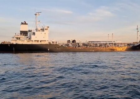 توقیف کشتی حامل 4 میلیون لیتر سوخت قاچاق در خلیج فارس