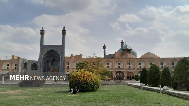 هوای اصفهان قابل قبول است