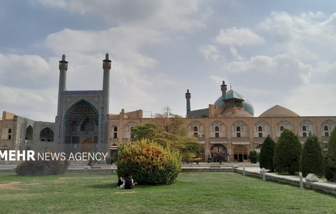 هوای اصفهان قابل قبول است