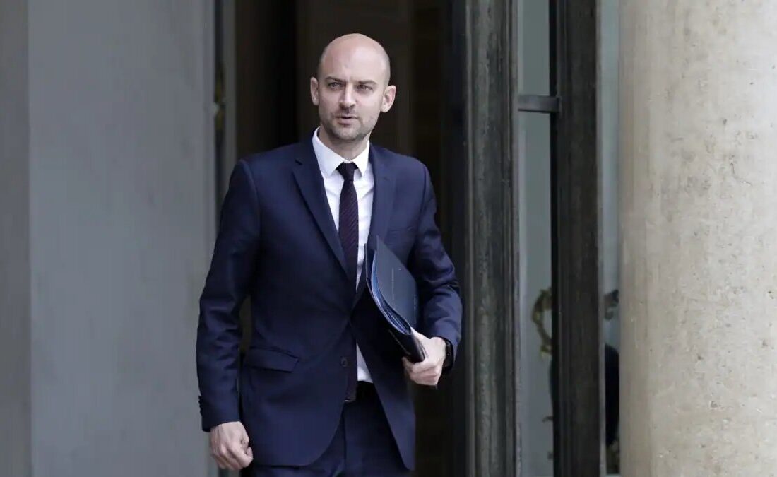 فرانسه، تحریم فعالان قوانین دیجیتال اروپا را محکوم کرد