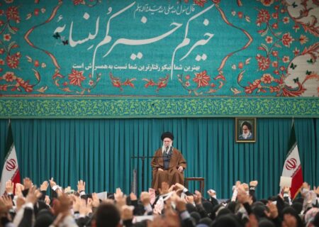 الگوی زن تراز در نگاه رهبر انقلاب؛ انسان عرشی و کنشگر اجتماعی