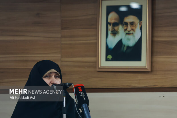 نشست رئیس سازمان تبلیغات اسلامی با بانوان همکار