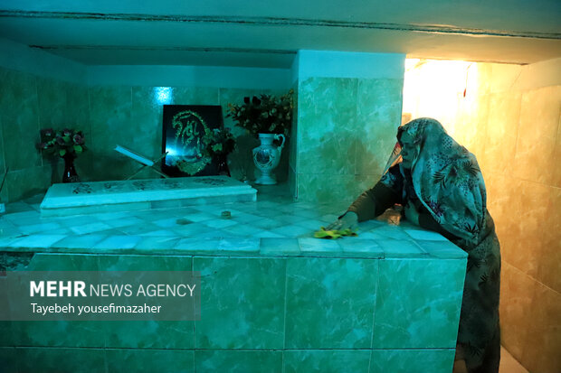 غبارروبی امامزاده زبیده خاتون همدان