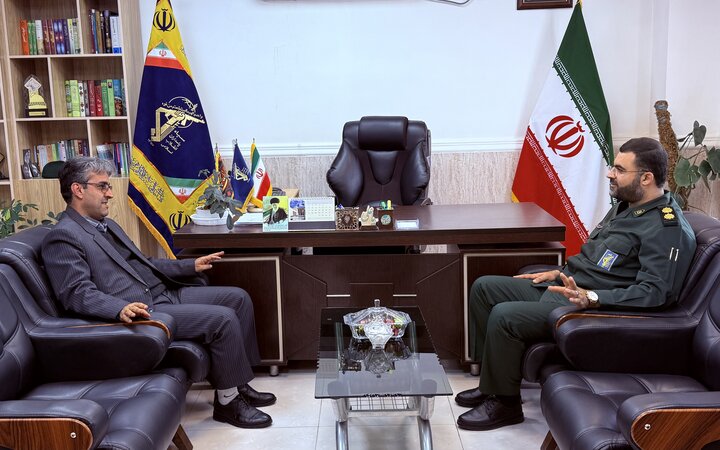 تأکید فرمانده سپاه خارگ بر تقویت تعامل و همکاری‌ها در جزیره