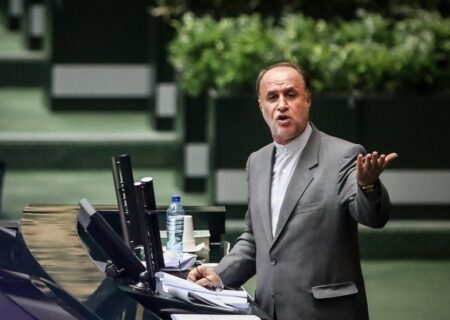 آقای حاجی‌بابایی در این وضعیت آش را شورتر نکنید