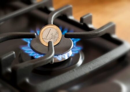 بحران گاز در اروپا؛ ذخایر به شدت کاهش پیدا کرد