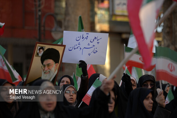 تجمع مردم همدان در اعتراض به وضعیت معیشتی و محکومیت اغتشاشات