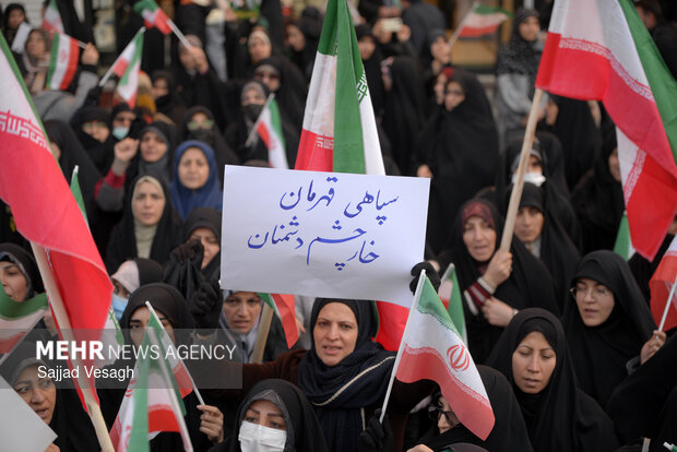 تجمع مردم همدان در اعتراض به وضعیت معیشتی و محکومیت اغتشاشات