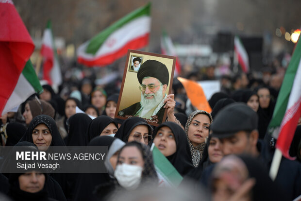 تجمع مردم همدان در اعتراض به وضعیت معیشتی و محکومیت اغتشاشات